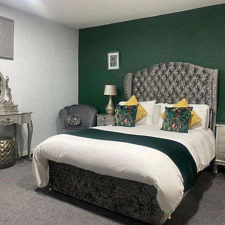Saphire Glasgow Apartments Giffnock Eksteriør bilde