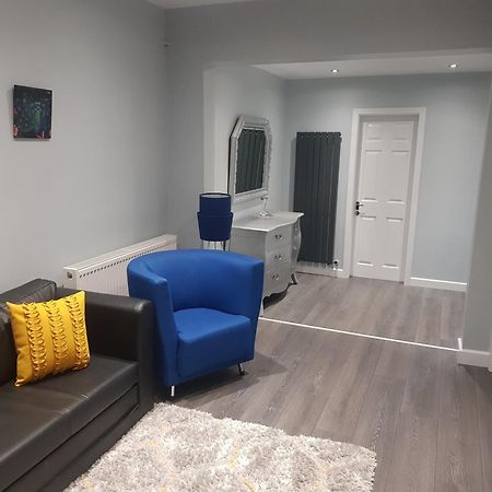 Saphire Glasgow Apartments Giffnock Eksteriør bilde