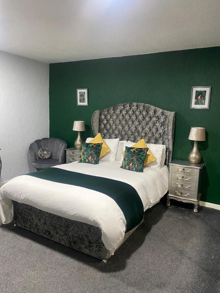 Saphire Glasgow Apartments Giffnock Eksteriør bilde