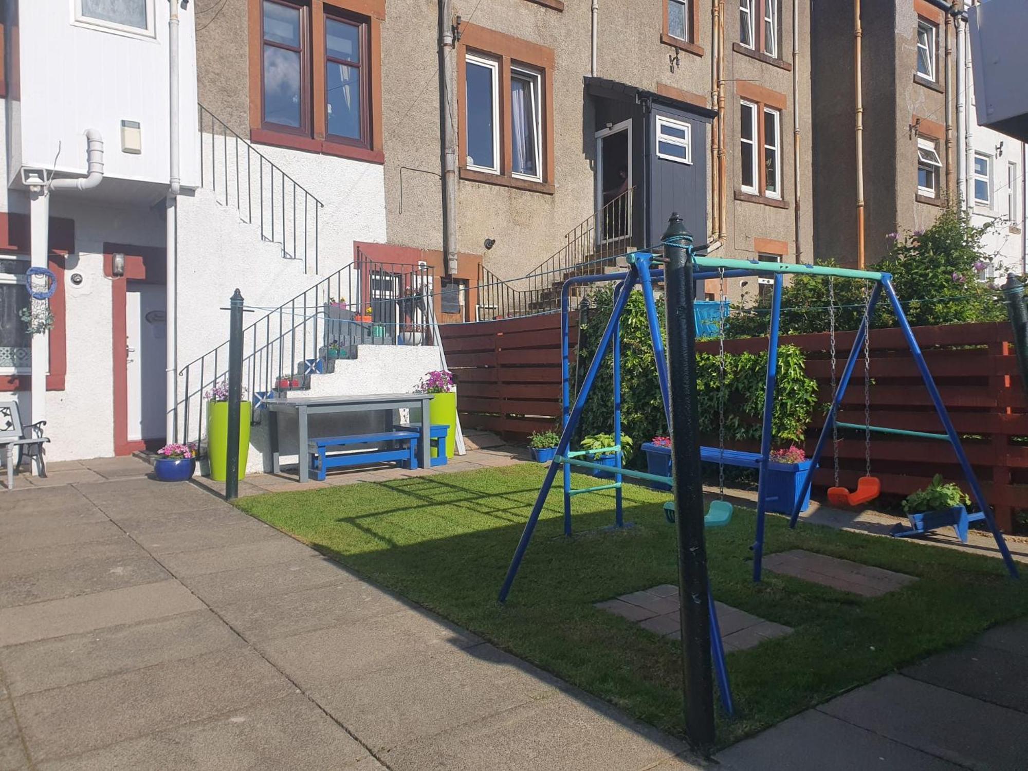 Saphire Glasgow Apartments Giffnock Eksteriør bilde