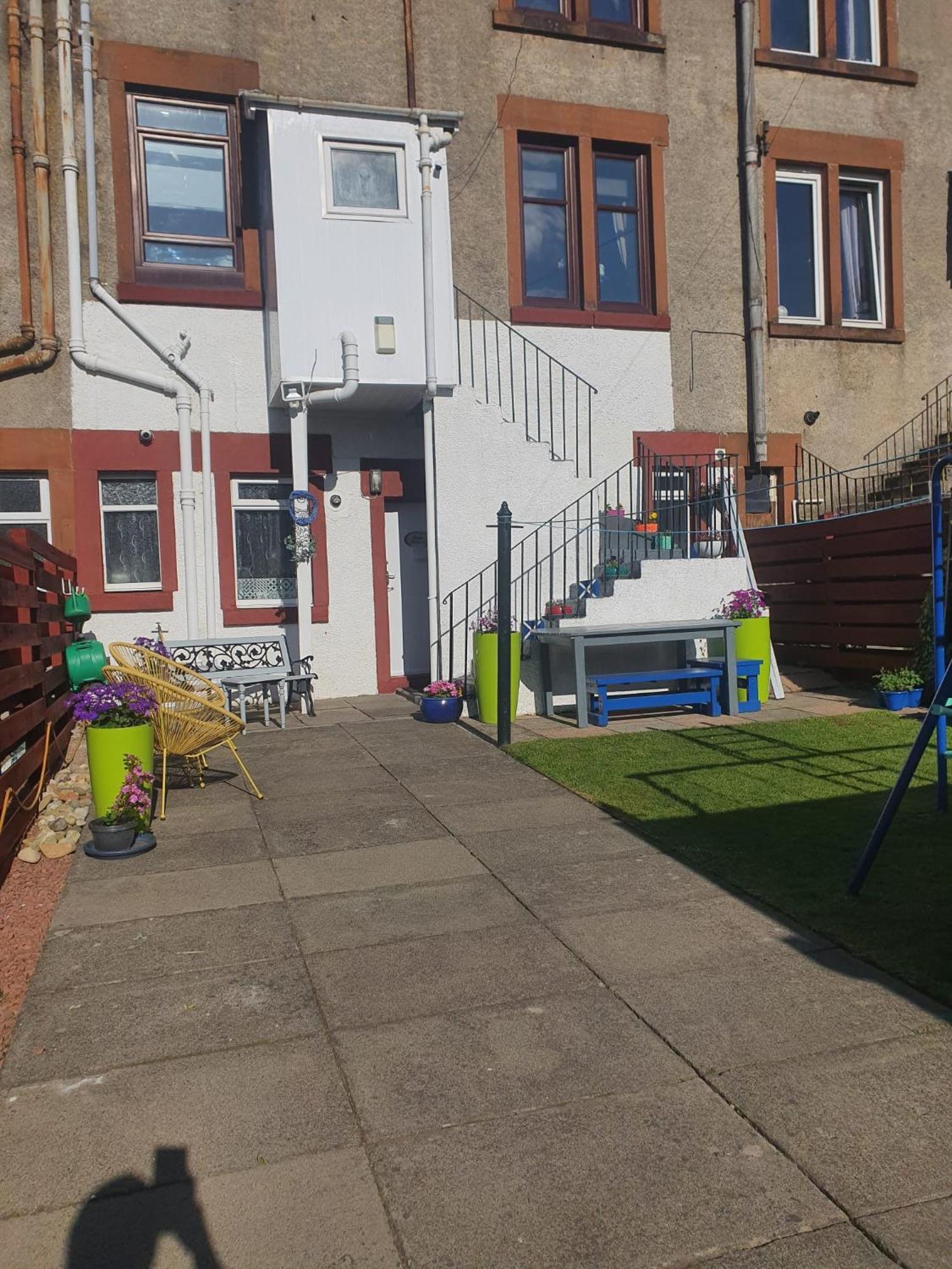 Saphire Glasgow Apartments Giffnock Eksteriør bilde